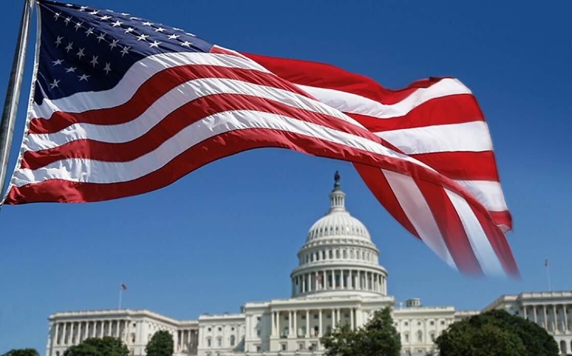 وزارة الخزانة الأمريكية تفرض عقوبات على 5 شركات و8 سفن و5 أفراد، لارتباطهم بالممول المالي لجماعة الحوثيين