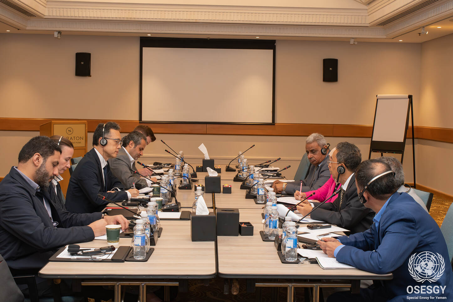قيادات  الاشتراكي اليمني تطالب  بإعادة النظر في الاتفاقات والمراجع السابقة في اجتماعها مع مكتب المبعوث الدولي