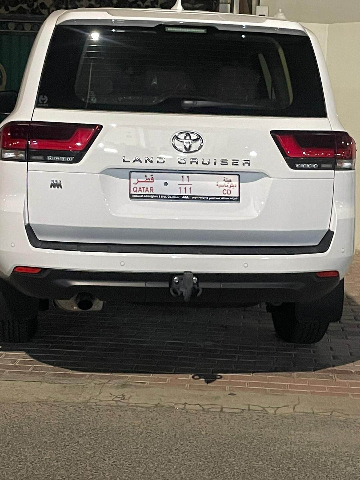 السفير اليمني في قطر يرفض ارجاع سيارة تم شراءها من ميزانية السفارة وحولها ضمن ملكيته الشخصية