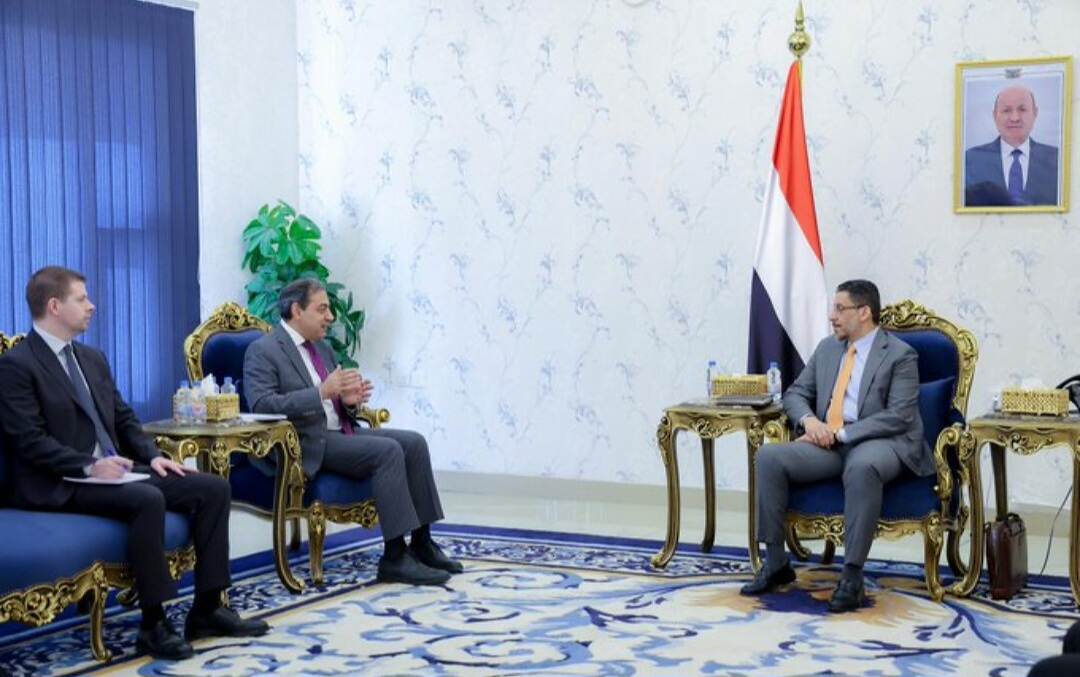 اجتماعات ونقاشات مكثقة يعقدها وفد أممي في عدن مع مسؤولين الحكومة  المعترف به دوليا قبل مغادرته