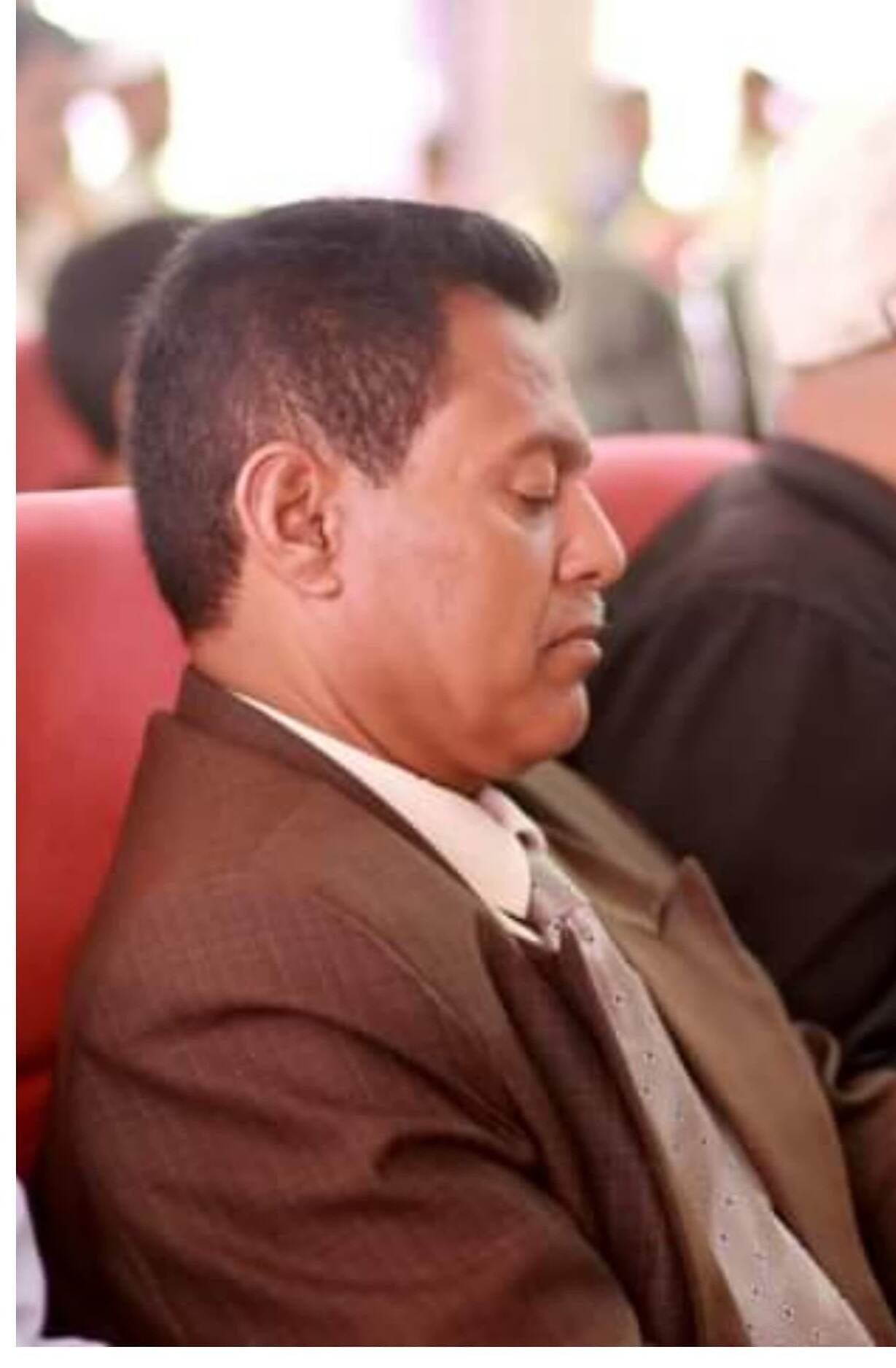 جلسات محاكمة الصحفي جميل الصامت في القضية المرفوعة عليه من محور تعز العسكري بإهانة الجيش وقيادته