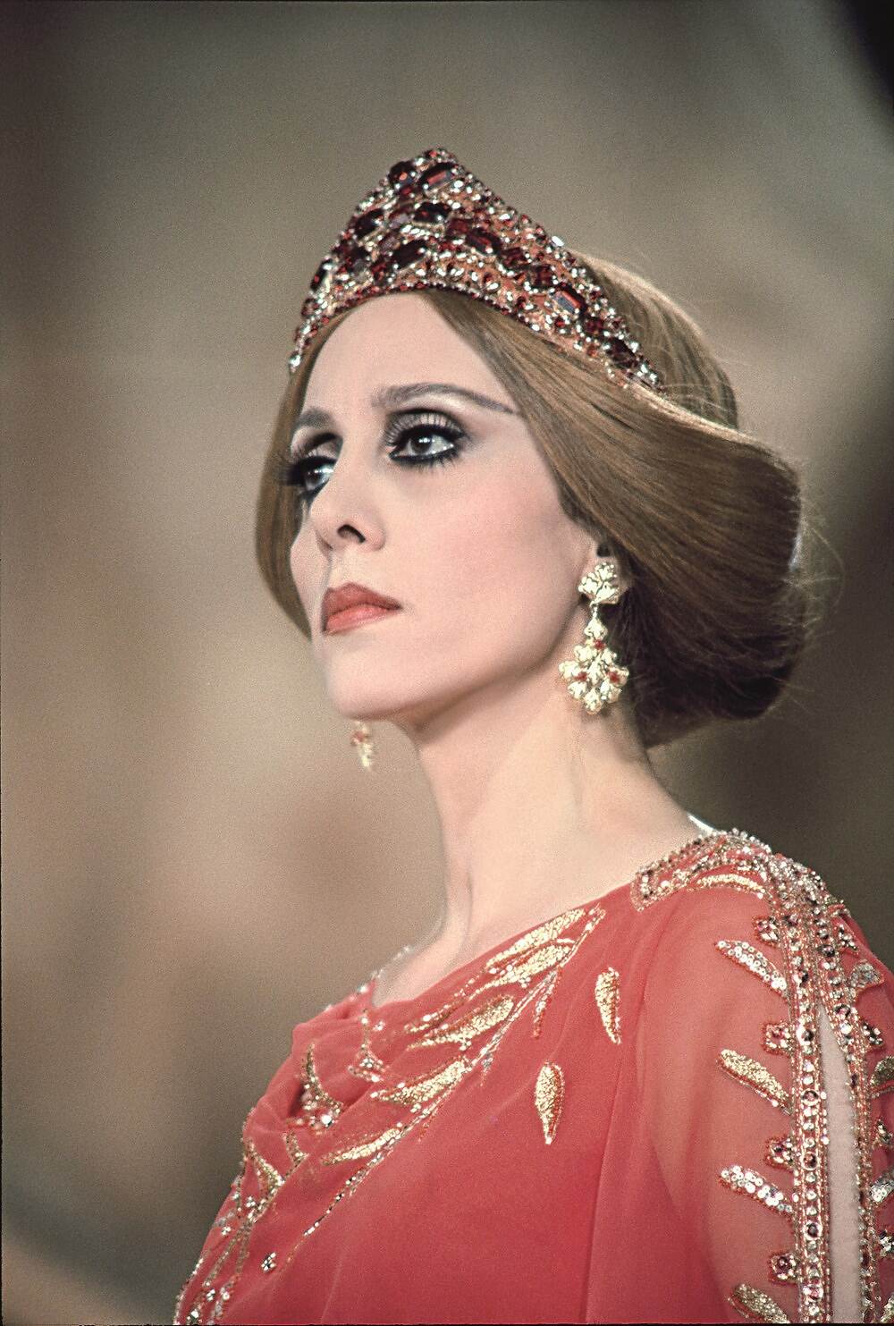 فيروز في التسعين... يوم ميلاد لا تذكر تاريخه