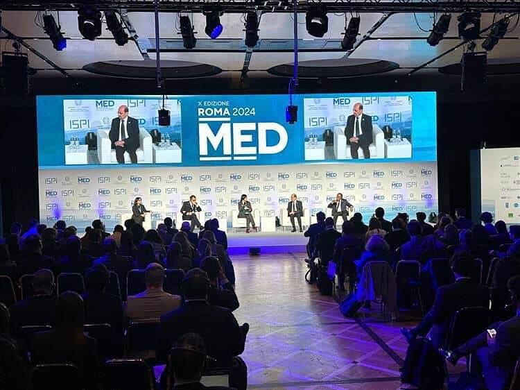 شائع الزنداني وزير الخارجية في منتدى روما المتوسطي يعتبر أن الميليشيات الحوثية خطراً على الأمن والسلم الدوليين وحرية الملاحة