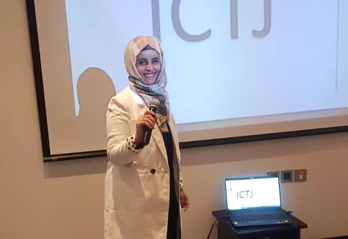 كادت أن تموت في انفجار لغم عند تطوعها في اسعاف الجرحى نوال علي محمد تتخرج من كلية الأعلام جامعة عدن