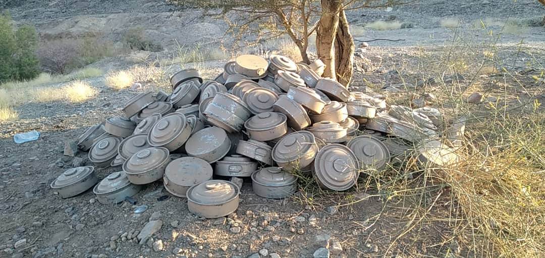 انفجار لغم وضعته جماعة الحوثيين في مديرية الخوخة يؤدي لمقتل مواطن واصابة أخر