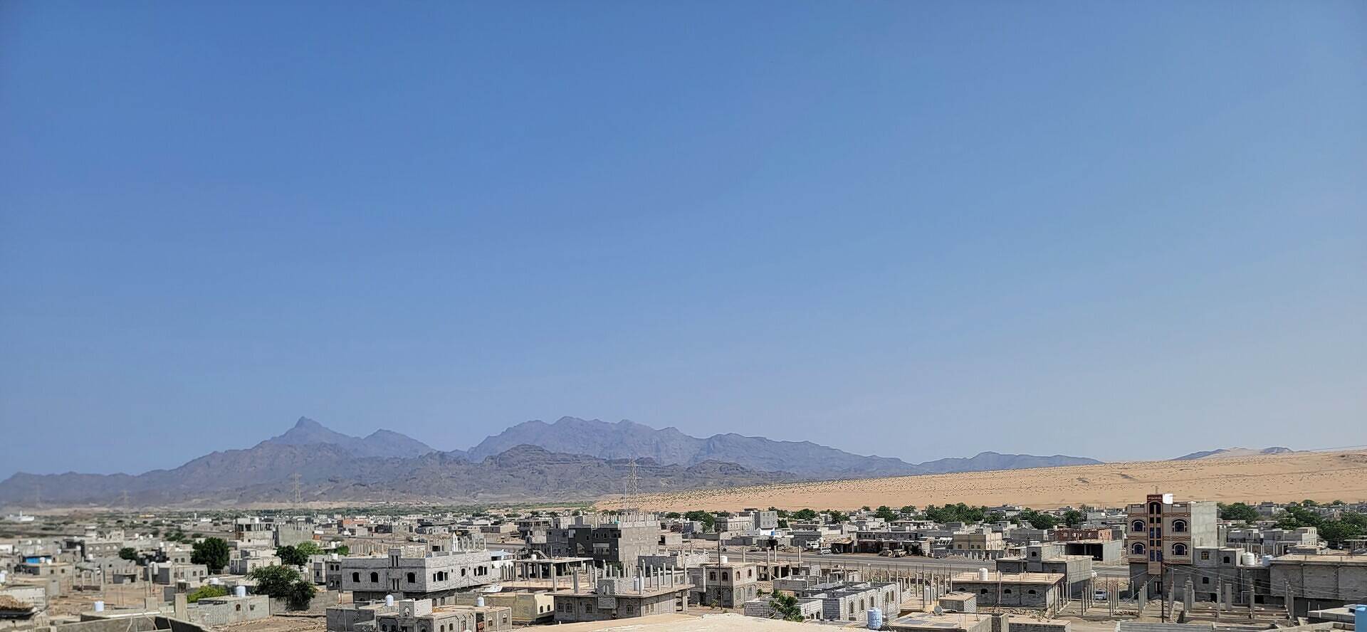 اهمال مدينة العند التابعة لمحافظة لحج وعدم حصولها على المشاريع والخدمات يزيد من المطالب المحلية بتحويلها لمديرية