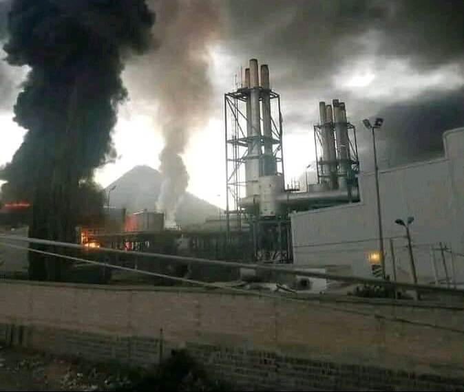 غارات اسرائيلية على محطات كهرباء صنعاء ومنشآت النفط في الصليف ورأس عيسى وميناء الحديدة