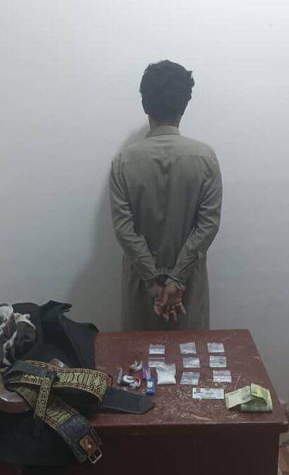 دفاع شبوة تضبط 30 جراماً من مادة الشبو المخدرة في مدخل مدينة عتق