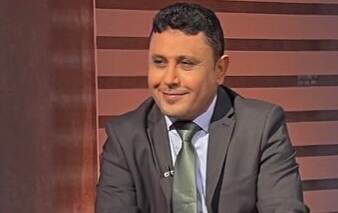 سياسي مقرب من المجلس الانتقالي يرجع واقع التدهور الاقتصادي مع منح المناصب للانتماء العائلي والمناطقي والحزبي .