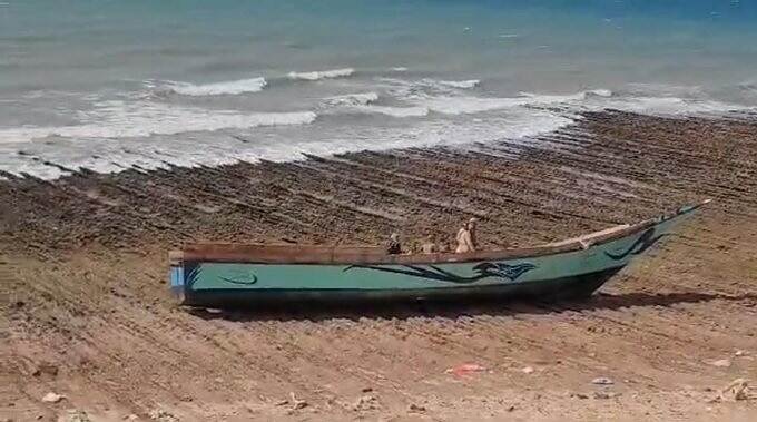 قوات المقاومة الوطنية توقف إيرانيين وباكستانيين قادمين من ميناء تشابهار الأيراني