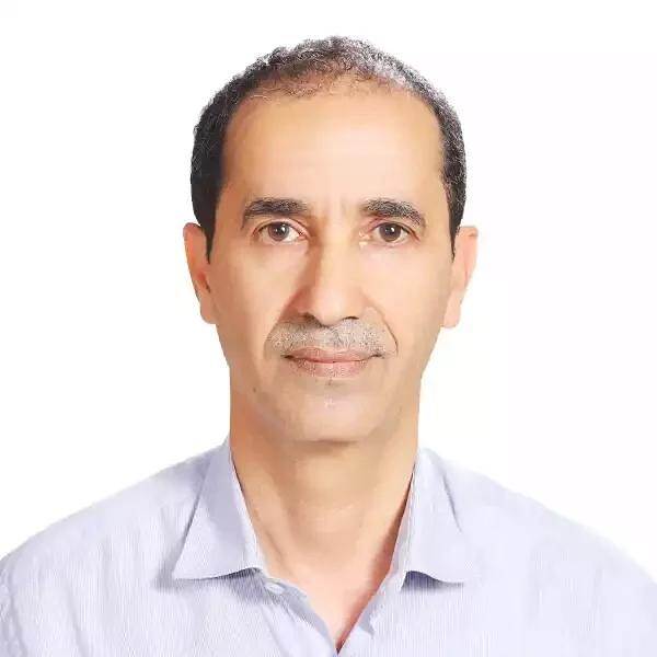 الدكتور عادل الشجاع "الخلاف بين رئيس المجلس الرئاسي والحكومة يكشف ضعف القرار اليمني والهيمنة الخارجية ومقتل صالح كان ضمن اتفاق دولي"