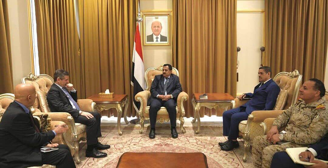 الفريق الداعري يحث السفراء الأجانب على دعم الجيش اليمني لاستعادة مؤسسات الدولة