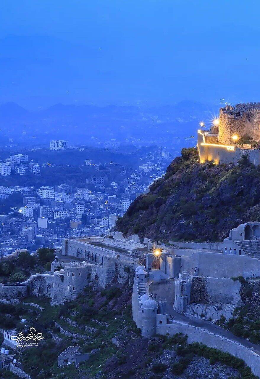 الحوثيون يفرضون تسعيرة "زكاة الفطرة" لجمع الأموال لصالحهم  في رمضان