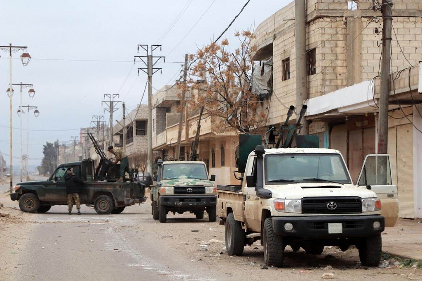 مقتل 16 عنصراً من قوات الأمن السوري في هجمات نفذها موالون للأسد