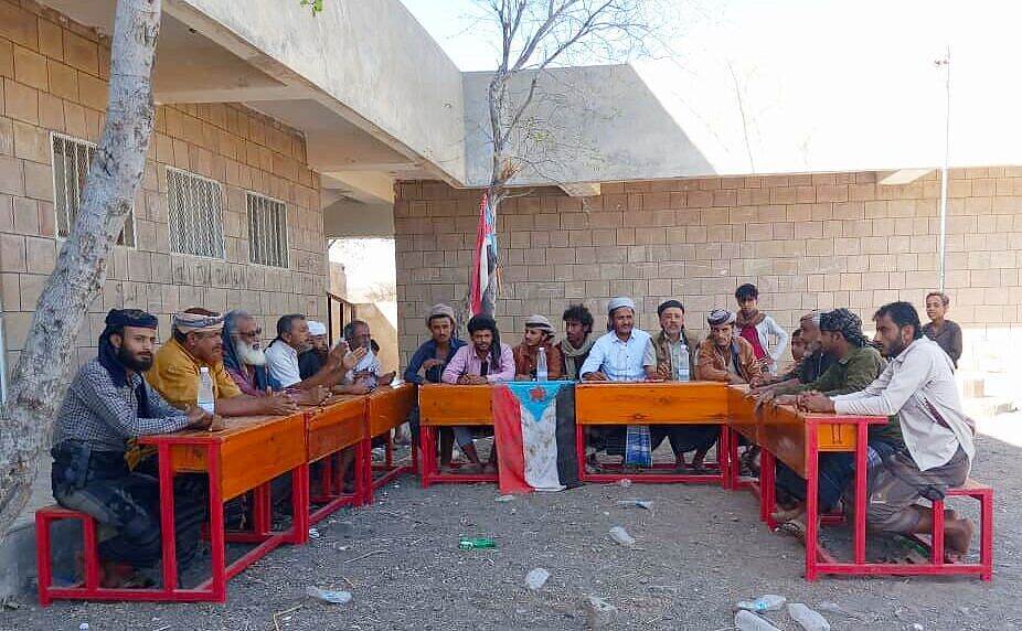 اجتماع مشائخ زيق لمناقشة تداعيات الاعتداءات التي قام به اللواء 13 صاعقة على المنطقة