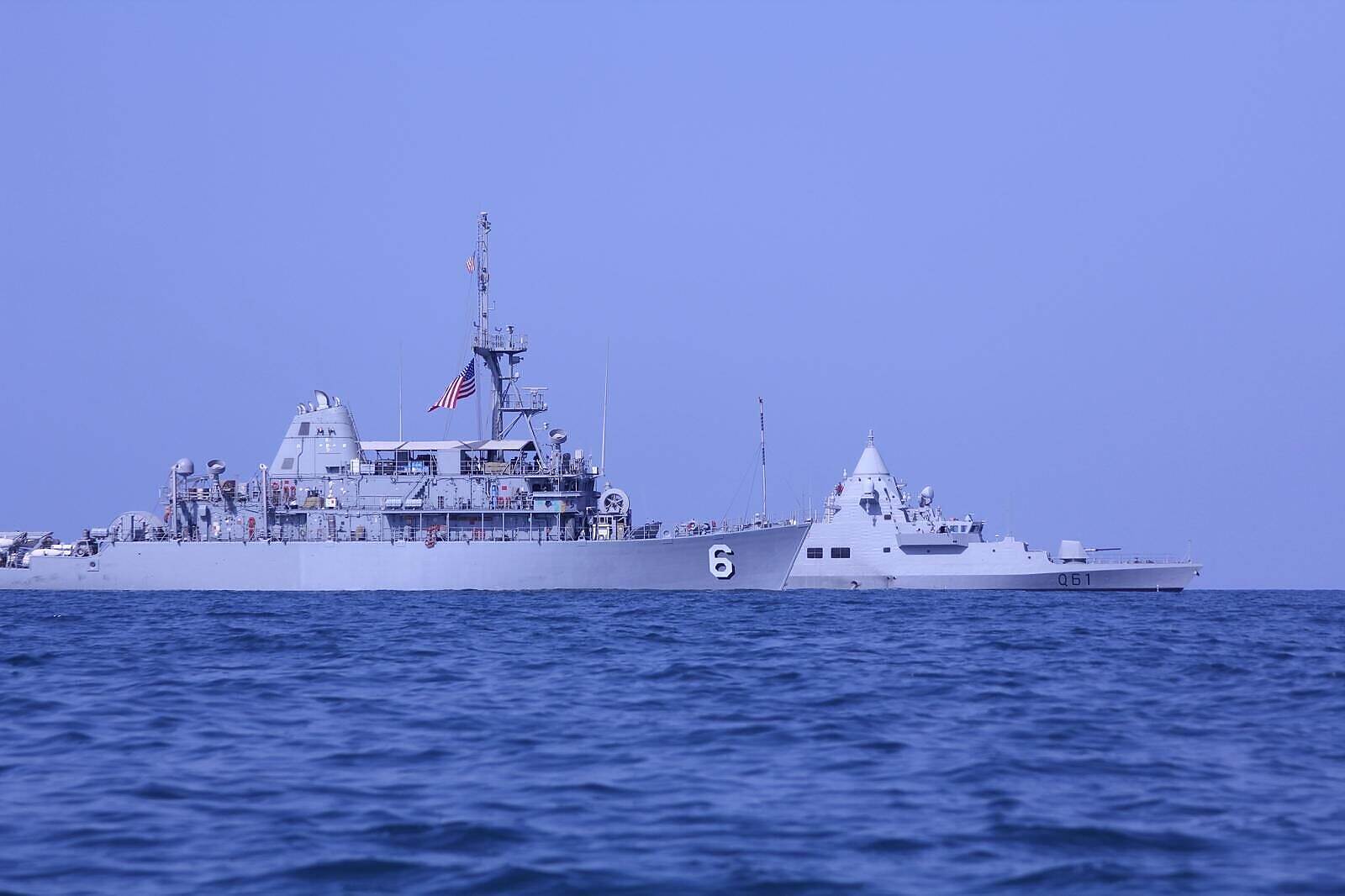 القوات المشتركة (CMF) تصادر 2.5 طن من المخدرات غير المشروعة في بحر العرب