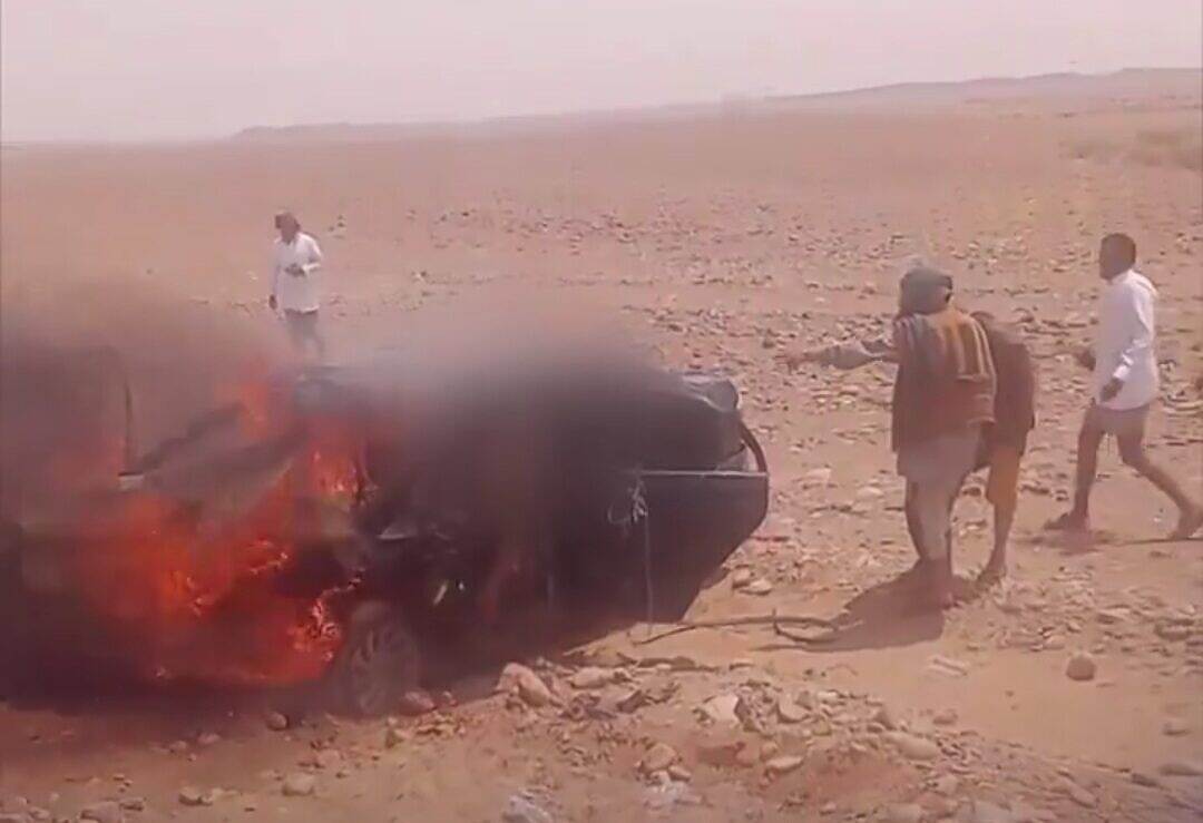 وفاة 6 مسافرين إثر اصطدام واحتراق سيارتين في طريق صحراوي بالجوف