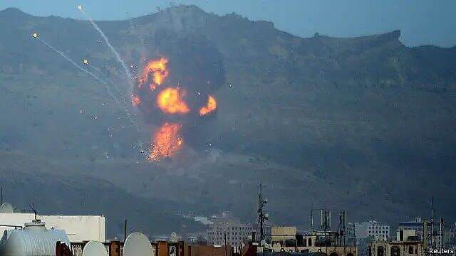 وزارة الدفاع البريطانية تقرّ بتنفيذ غارات جوية مشتركة مع القوات الأمريكية ضد الحوثيين