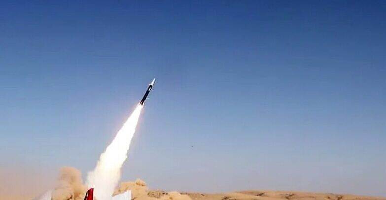 إسرائيل تعترض صاروخ أطلقه الحوثيون باتجاه مطار بن غوريون في منطقة يافا