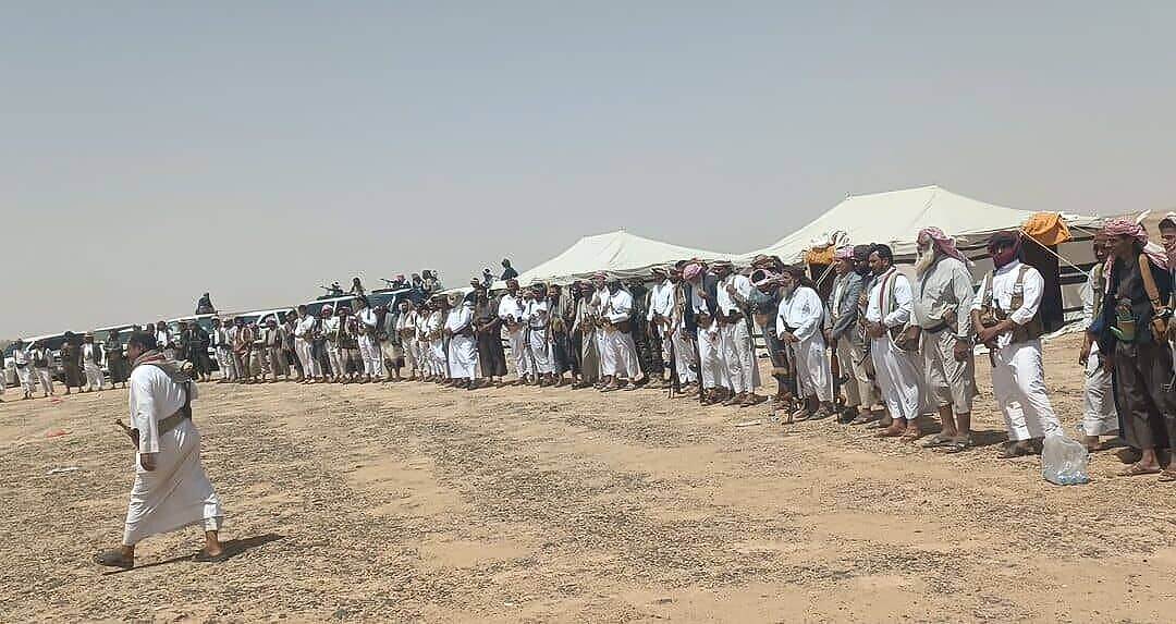 مشايخ الجوف وصعدة يقيمون مَطْرَح قبلي في العَبر للمطالبة بالقبض على قتلة شنان واليافعي