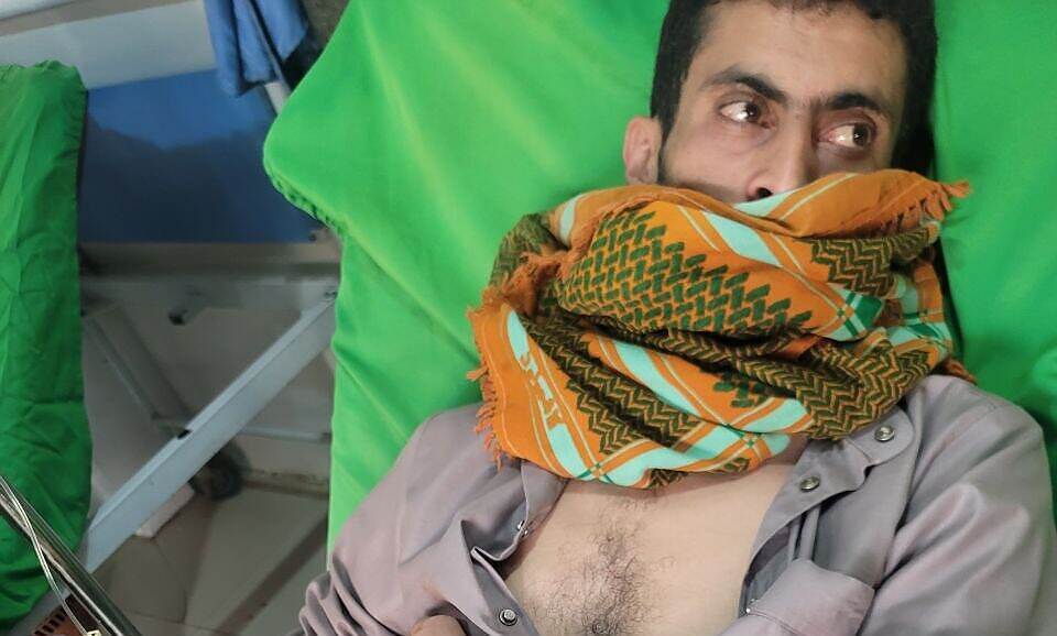 تعرض والد الطفلة "جنات" للاعتداء من قبل افراد يتبعون جماعة الحوثيين في صنعاء