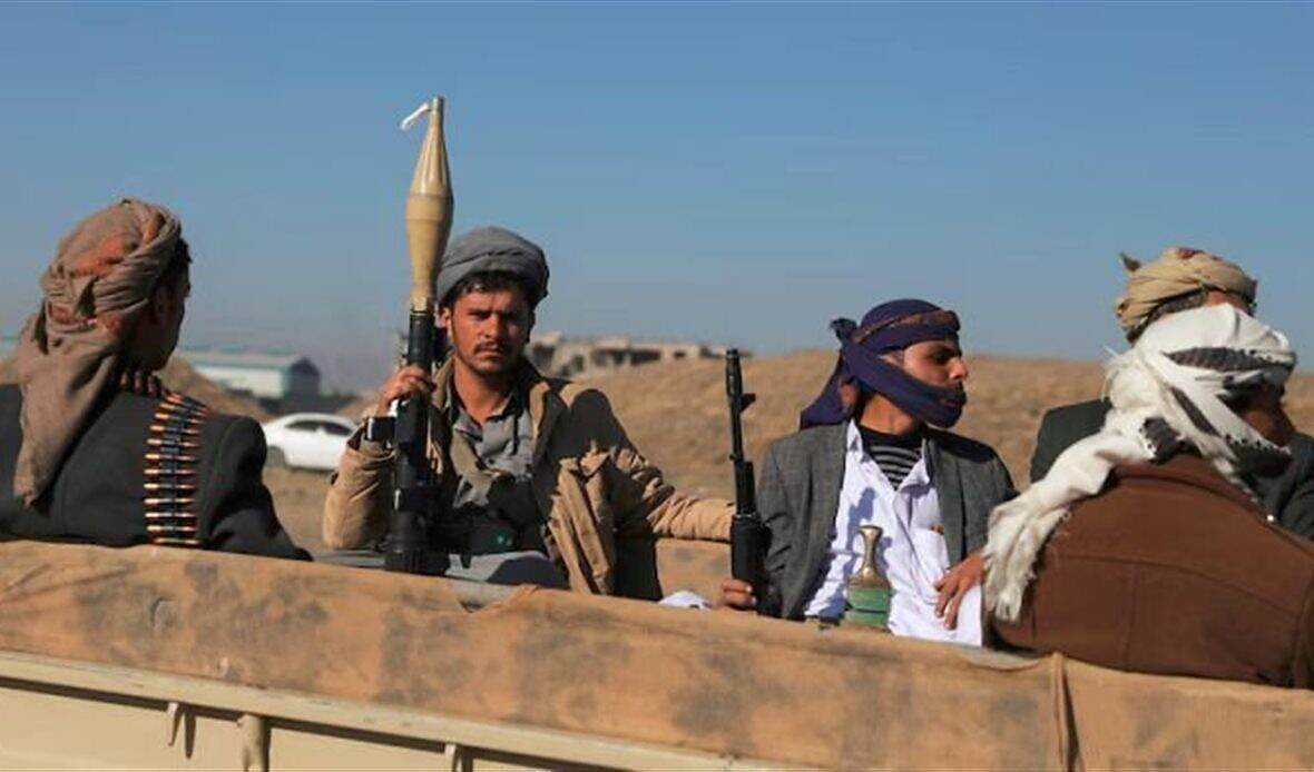 مسلحون حوثيون يقتلون شيخ قبلي في مديرية برط وثلاثة من أطفاله