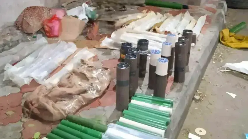 قوات أمنية في عدن تضبط شحنة أسلحة أخفيت في مركبة مدنية