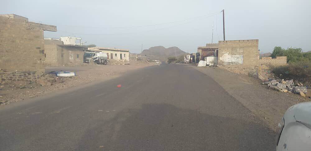 مقتل أربعة جنود وإصابة ثمانية في هجوم حوثي على مواقع الجيش بكرش