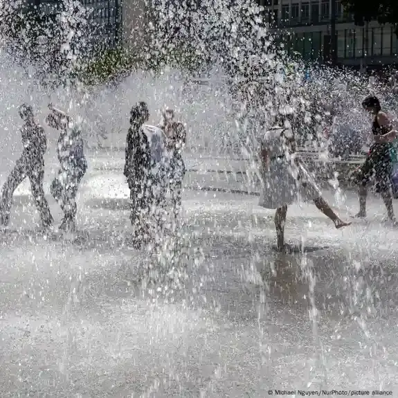 اشتداد موجة الحر في جنوب أوروبا والحلّ حمّامات باردة وملاجئ مكيّفة.. وفرنسا تعلن إجراءات لمواجهتها