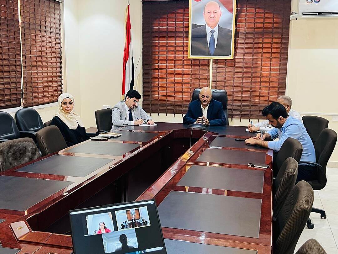 عبر الاتصال المرائي وزير المياة يتناول مع السفيرة الفرنسية تعزيز التعاون الثنائي في المجالات البيئية.