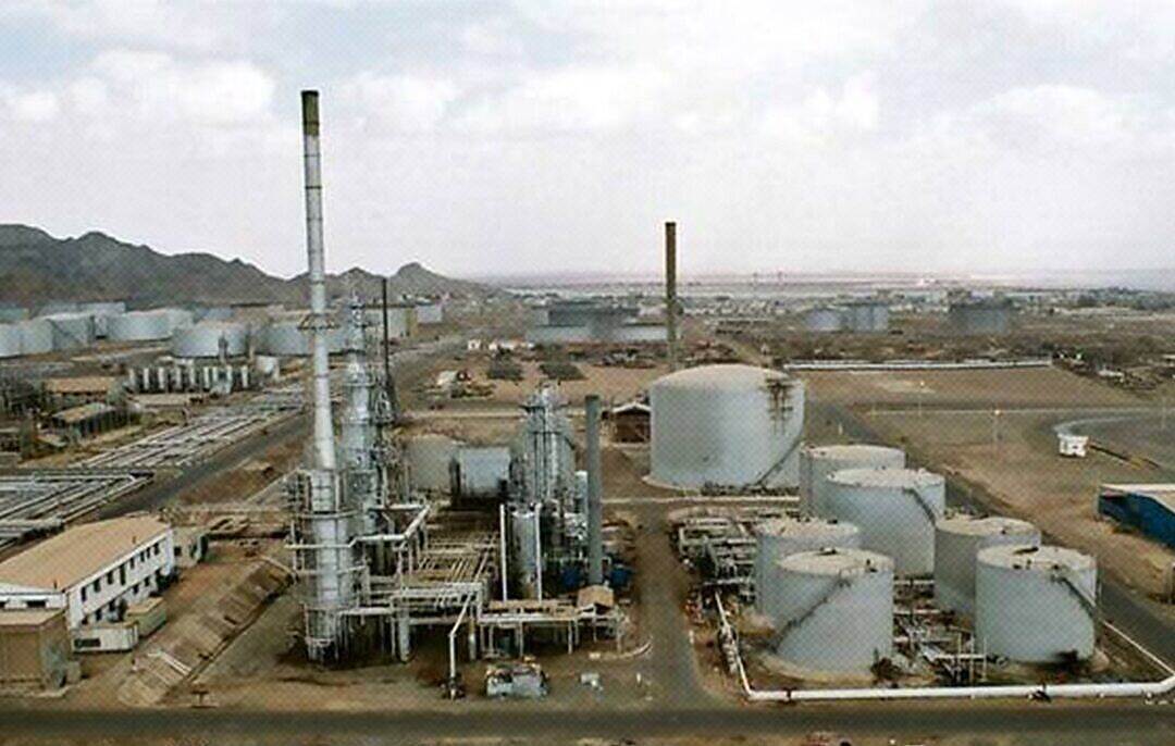 مصافي عدن تعلن تنفيذ عمليات صيانة مكثفة لوحدات المصفاة الرئيسية تمهيدًا لإعادة التشغيل