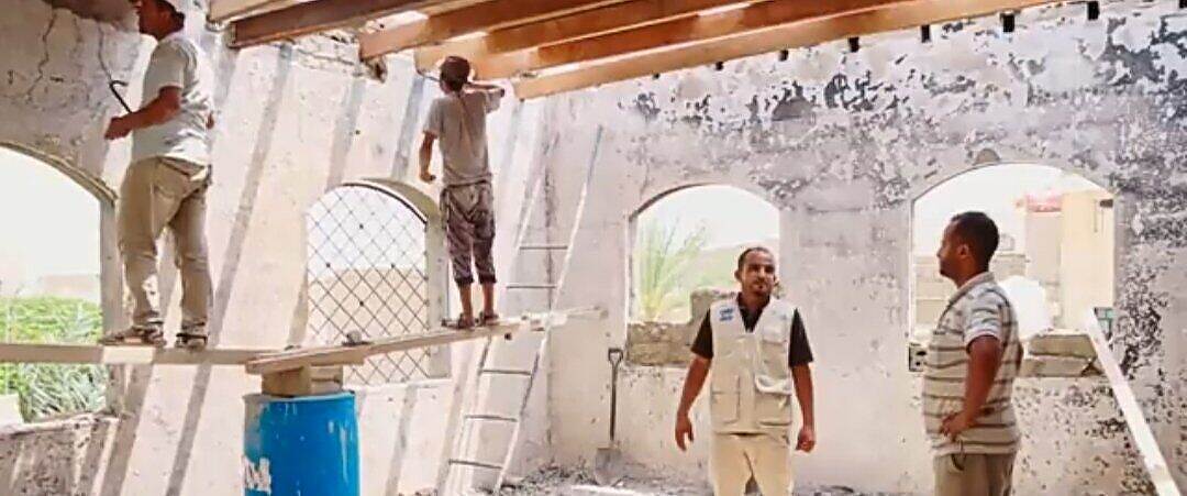 عراقيل تعيق ترميم منازل متضرري الحرب في تعز واتهامات لمسؤولين بالانتقائية والتعامل العنصري