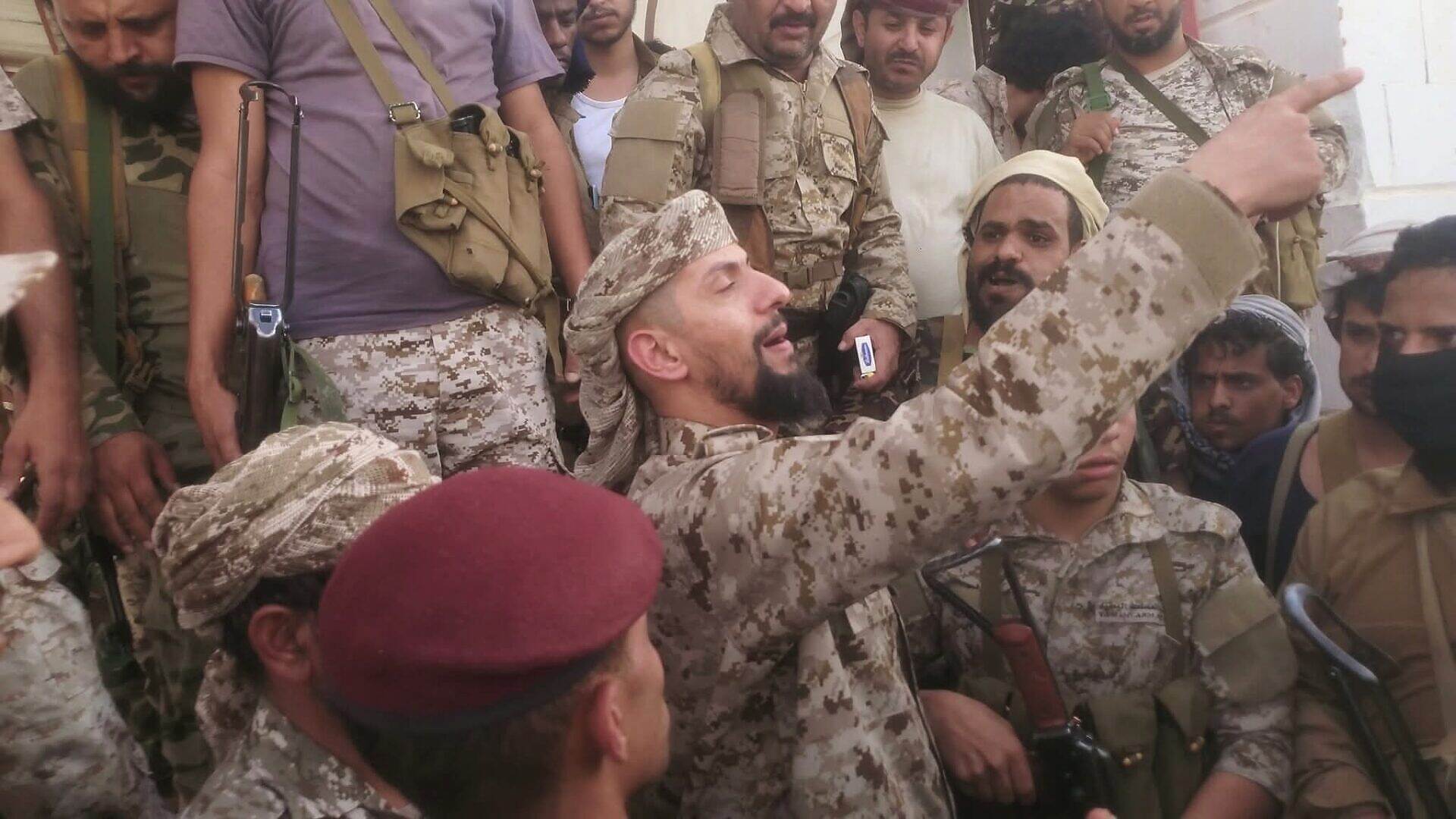 الوادعي يسلّم قيادة محور البقع لرداد الهاشمي بعد سنوات من تصديه لتوسع الحوثيين