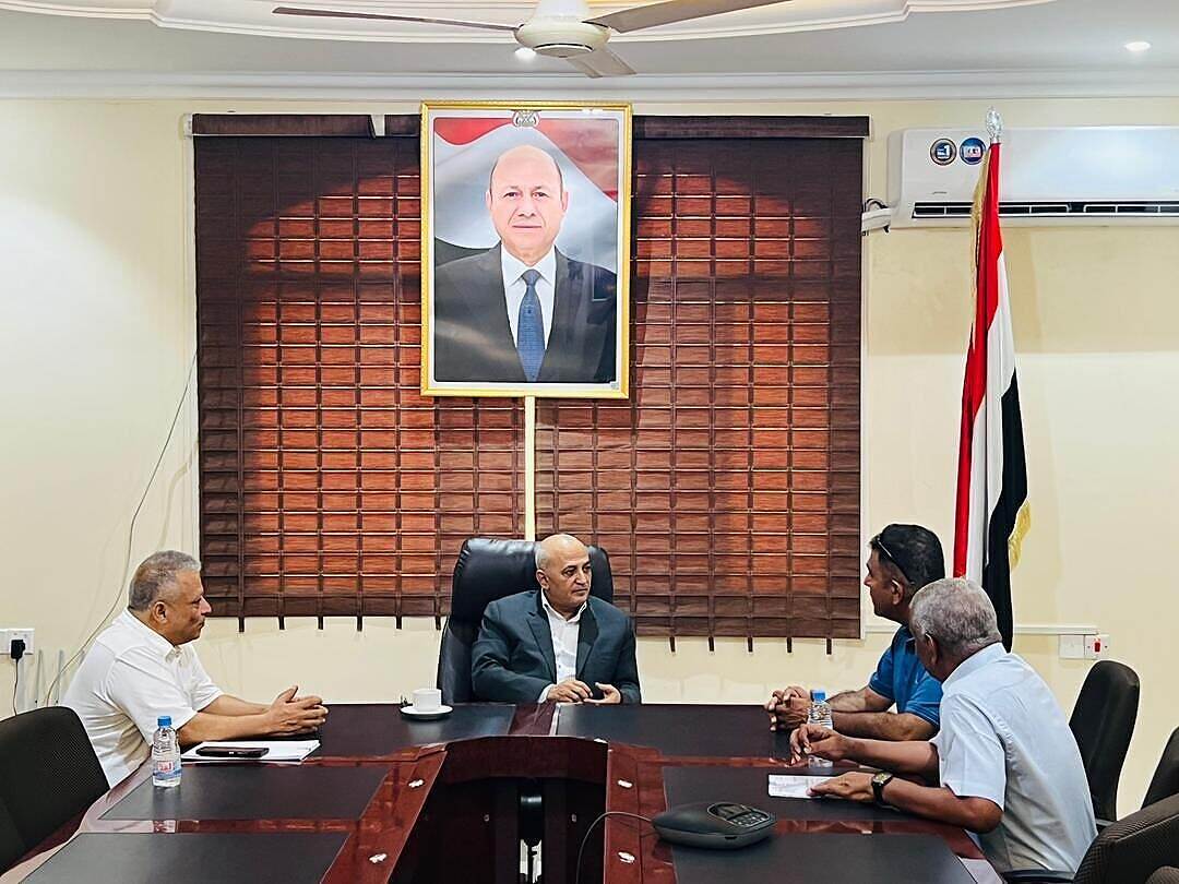وزير المياه يبحث مع شركاء دوليين دعم إمدادات المياه في عدن وتعز ولحج