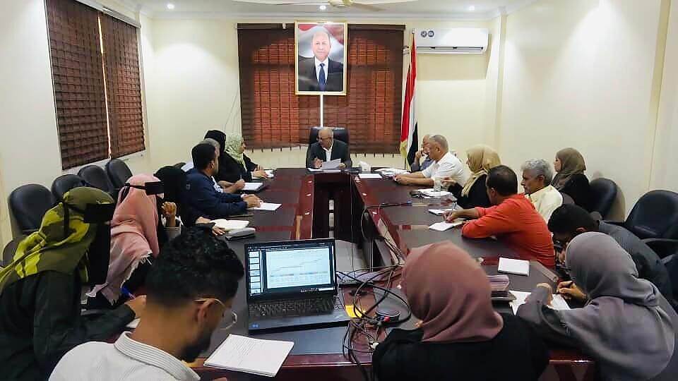 الشرجبي يتناول مع الصليب الأحمر نتائج المرحلة الأولى من المخطط العام لعدن