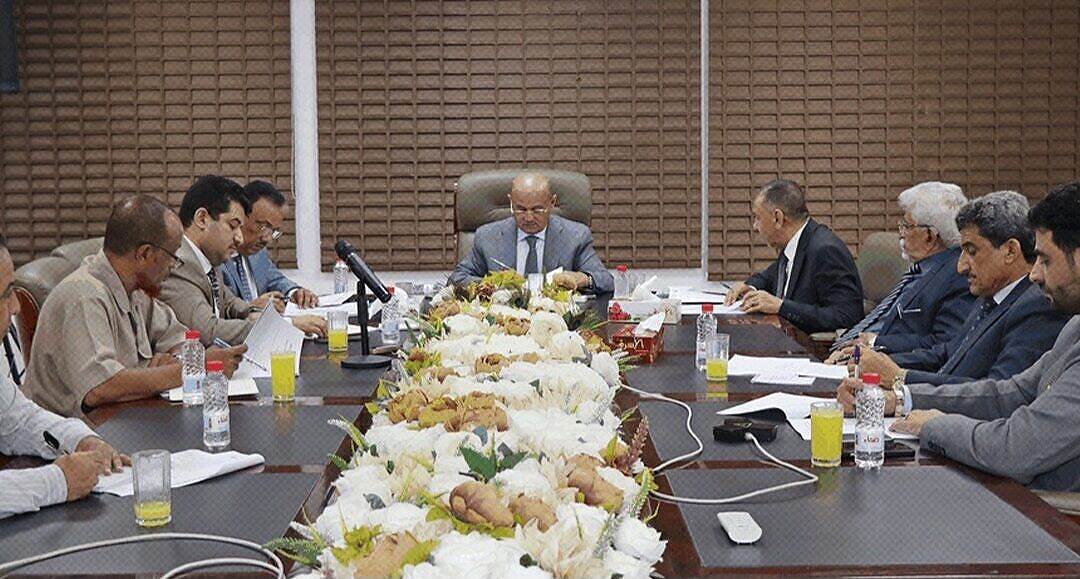 لجنة تمويل وتنظيم الإستيراد تعقد أول اجتماع لها في عدن برئاسة محافظ البنك المركزي