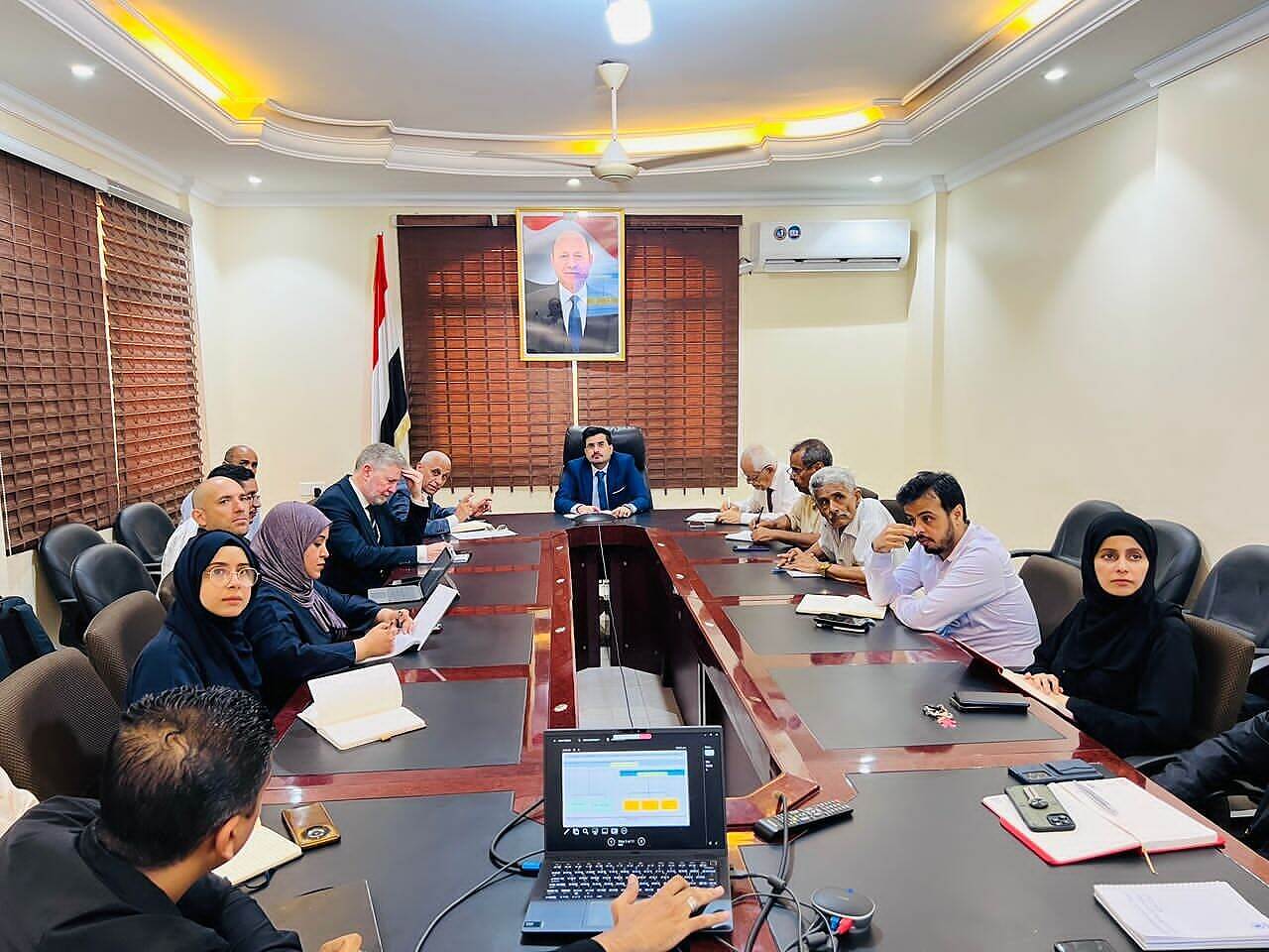 وزارة المياه والبيئة تبحث مع وفد البنك الدولي مشاريع المرحلة القادمة في قطاعي المياه والمناخ