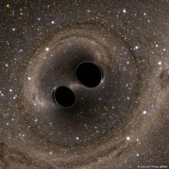 الأضخم حتى الآن.. اندماج ثقبين أسودين يهز مفاهيم الفيزياء