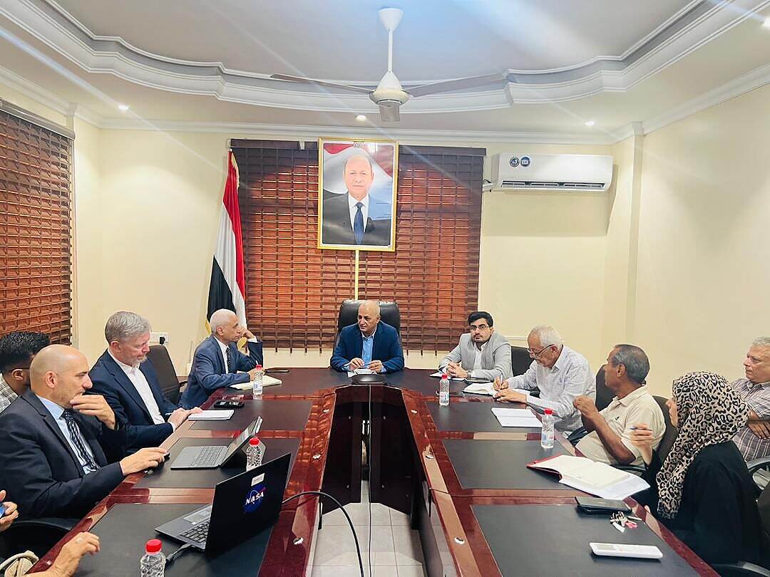 وزير المياه والبيئة يبحث مع وفد البنك الدولي مشاريع تعزيز قدرات قطاع المياه في اليمن