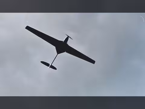 طائرات مسيرة تعاود التحليق فوق مواقع عسكرية ومناطق اقتصادية في حضرموت