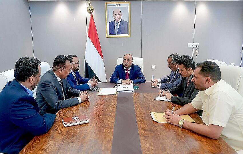 رئيس الحكومة يوجه صندوق صيانة الطرق والجسور بتصحيح الاختلالات ومعالجة التجاوزات