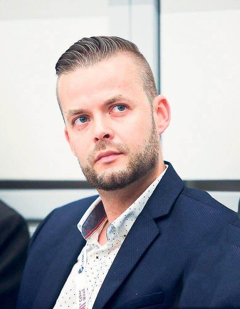 القضاء الأمريكي ينفي وجود أي تستر في ملف اتهام مسؤول إسرائيلي حاول الاعتداء على قاصر