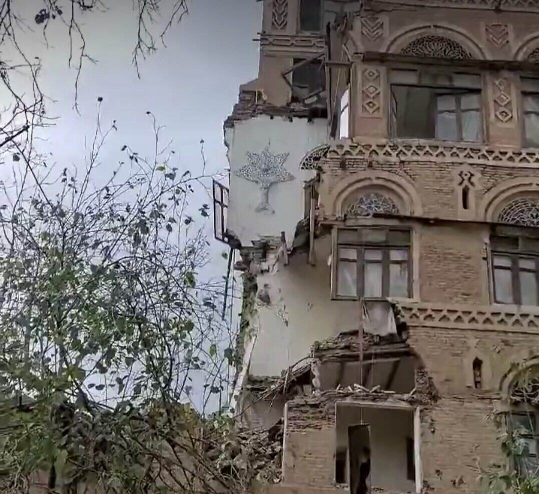 انهيار منزلين أثريين في صنعاء القديمة و اتهامات لهيئة المدن التاريخية بالفساد والمحسوبية