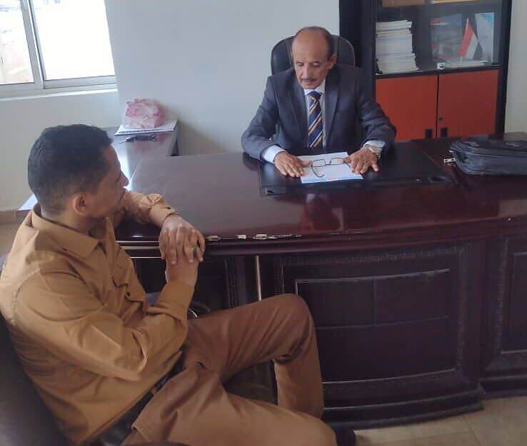 رئيس التيار الوطني في تعز يتناول مع مدير الصناعة اجراءات مراقبة الأسعار وضبط المخالفين