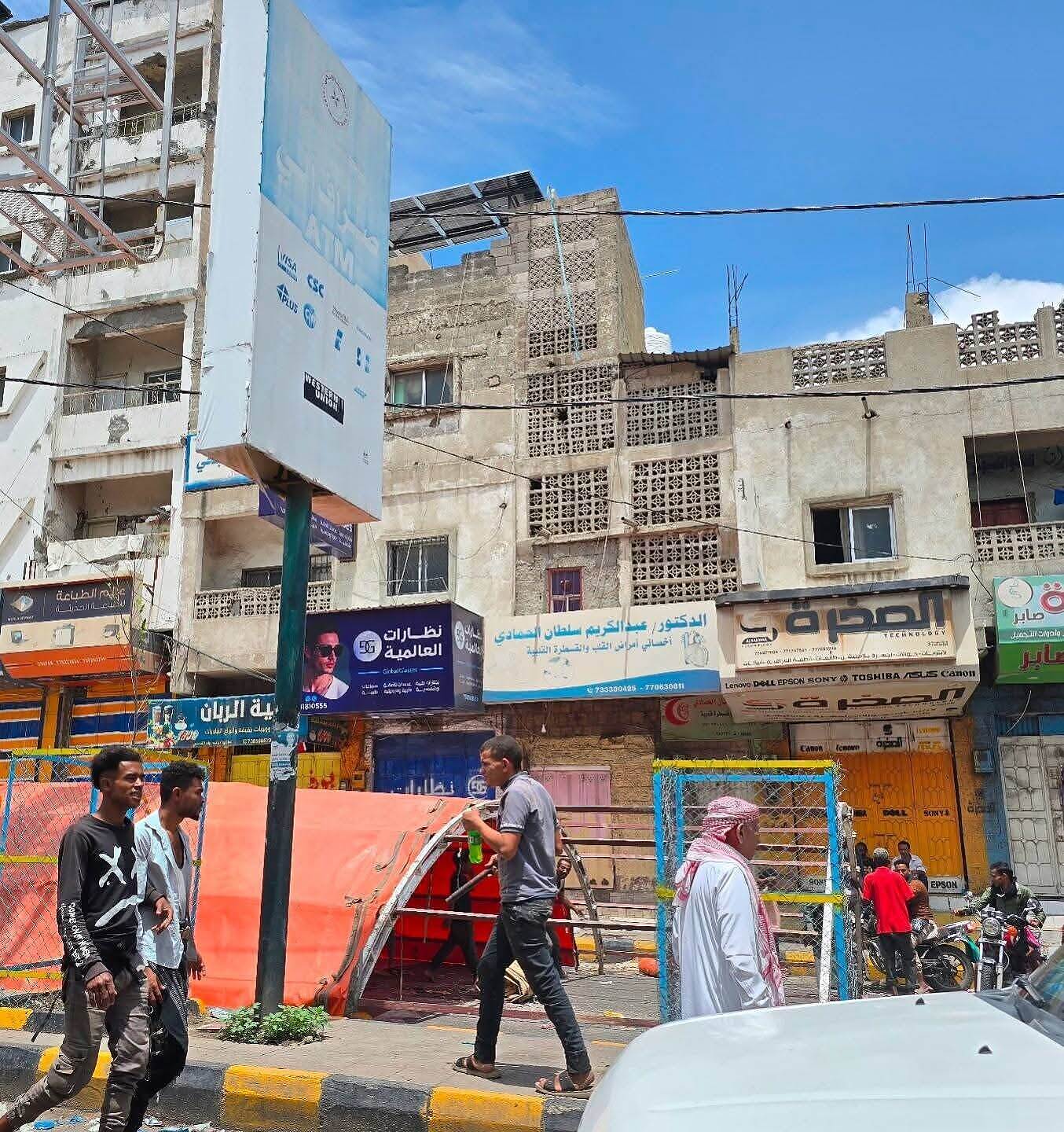 نشطاء ومثقفون في تعز يتهمون طرفًا سياسيًا بالمسؤولية عن التفلت وأعمال العنف