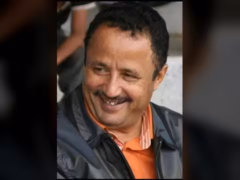 رحم الله الرئيس هادي...حين تُثقلُ المراحلُ كاهل الرجال