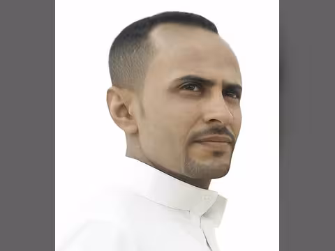 الحمادي: "إيرادات الحكومة بيد الجماعات ومراكز النفوذ السياسي والعسكري"