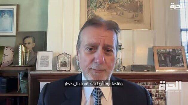 الحاخام الأكبر للجالية اليهودية في الخليج إيلي عبادي يتنقل بلباسه الديني في دبي دون خوف