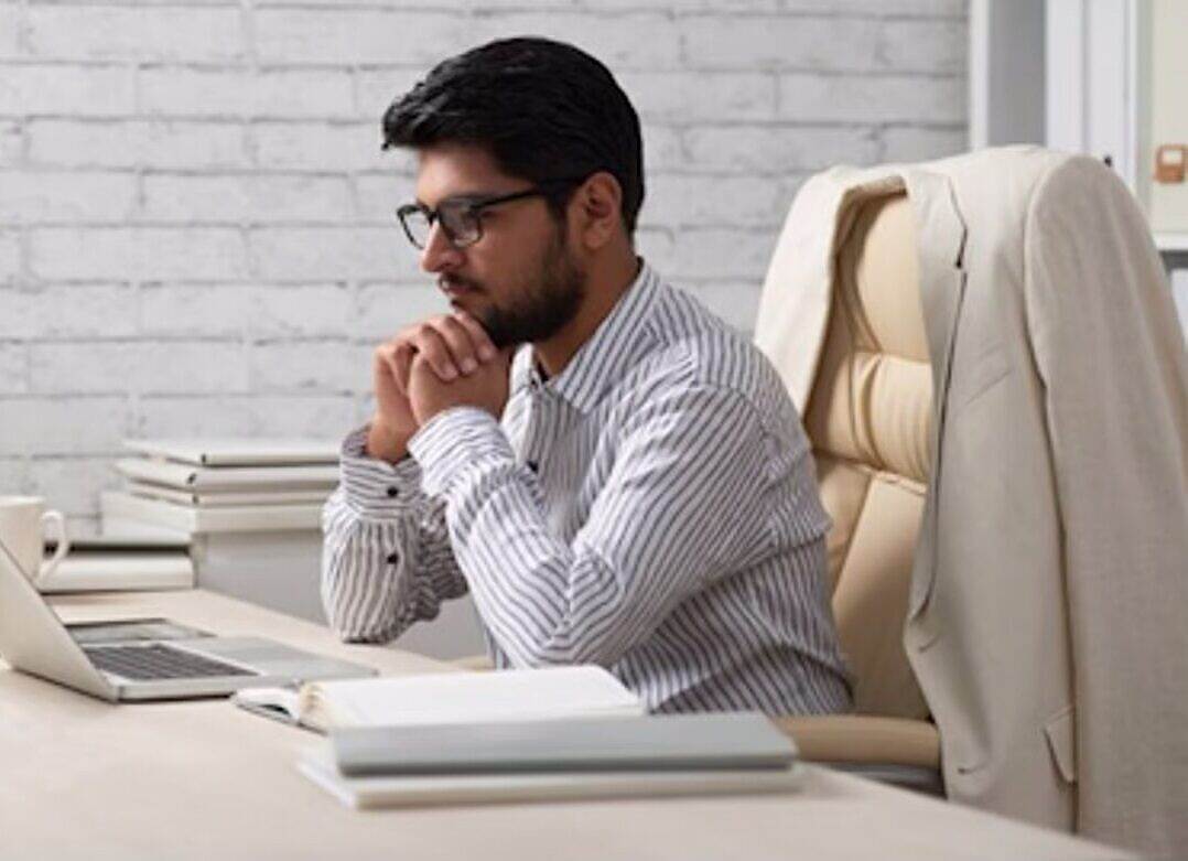 دراسة حديثة تحذر من مخاطر الجلوس الطويل وتأثيره على صحة القلب