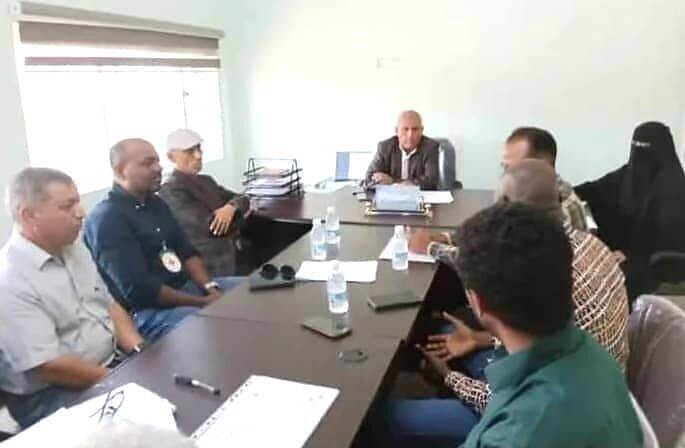 مكتب الزراعة بتعز واللجنة الدولية للصليب الأحمر يبحثان سبل التعاون في التنمية الريفية